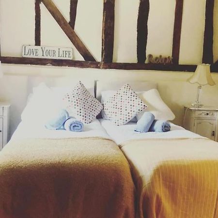 Stunning Barn Conversion Ideal For Large Families Bildeston Екстер'єр фото