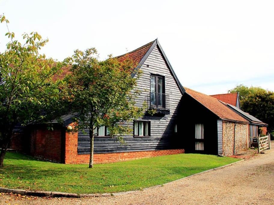 Stunning Barn Conversion Ideal For Large Families Bildeston Екстер'єр фото