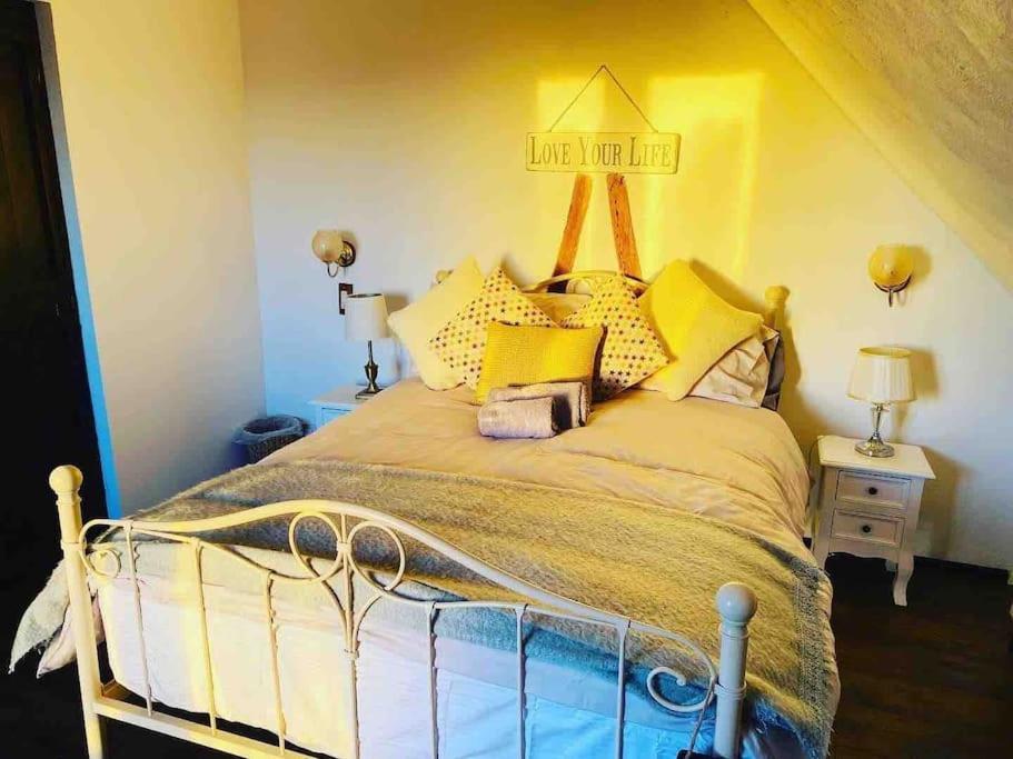 Stunning Barn Conversion Ideal For Large Families Bildeston Екстер'єр фото