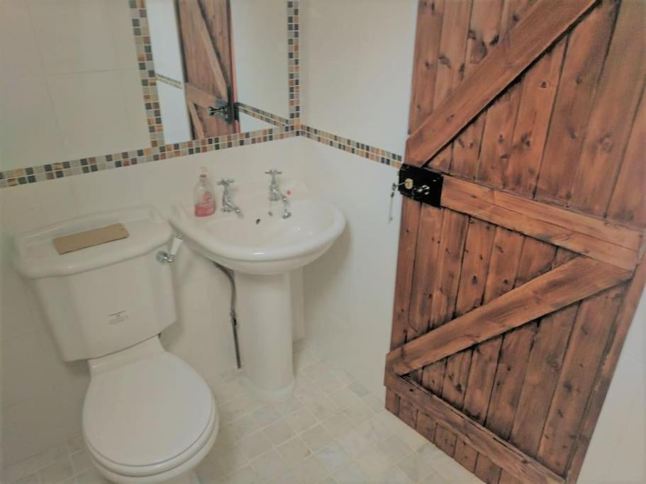 Stunning Barn Conversion Ideal For Large Families Bildeston Екстер'єр фото