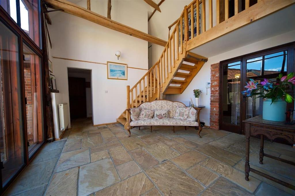 Stunning Barn Conversion Ideal For Large Families Bildeston Екстер'єр фото