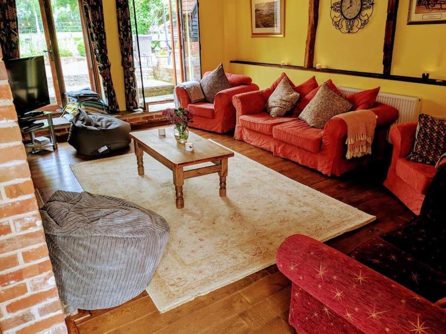 Stunning Barn Conversion Ideal For Large Families Bildeston Екстер'єр фото
